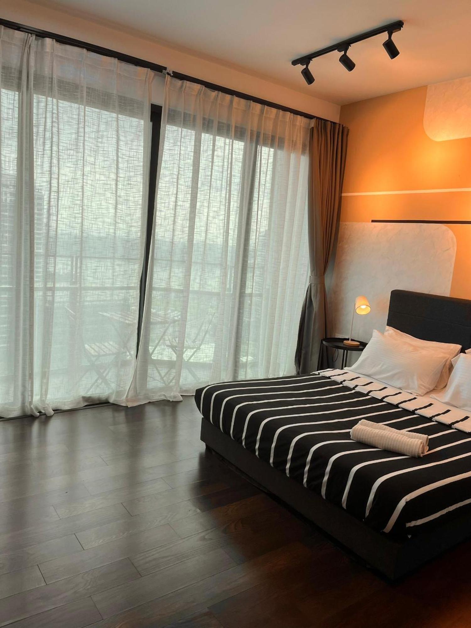 Almas Puteri Harbour Nusajaya Suite Room Exclusive Room 5 Min To Legoaland By Homespace Экстерьер фото